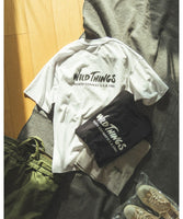B:MING by BEAMS x WILD THINGS LOGO T-SHIRT