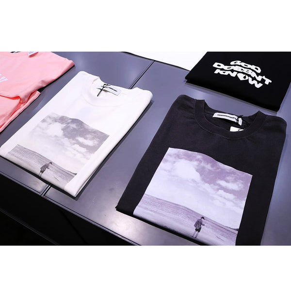 ミュージシャン GOD ONLY KNOWS Photo Sea T-Shirt V.A. TOKYO x GOD ONLY KNOWS PHOTO SEA T-SHIRT – cotwohk