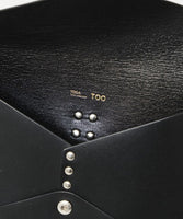 TOGA PULLA Leather Shoulder Pouch Wide [ TZ241-AG972 ]