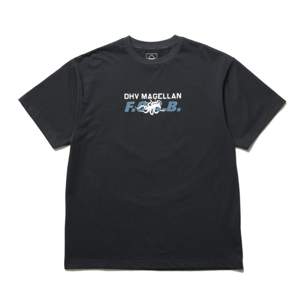 F.C.Real Bristol x DEATH STRANDING 2: ON THE BEACH DHV MAGELLAN TEE [ FCRB-250132 ]