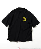 FREAK'S STORE x MLB Back Print 'DARUMA' Crew Neck T-Shirt