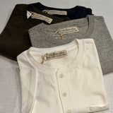 BEAMS PLUS x EMI RELIEF Henley Neck Pocket T-shirt