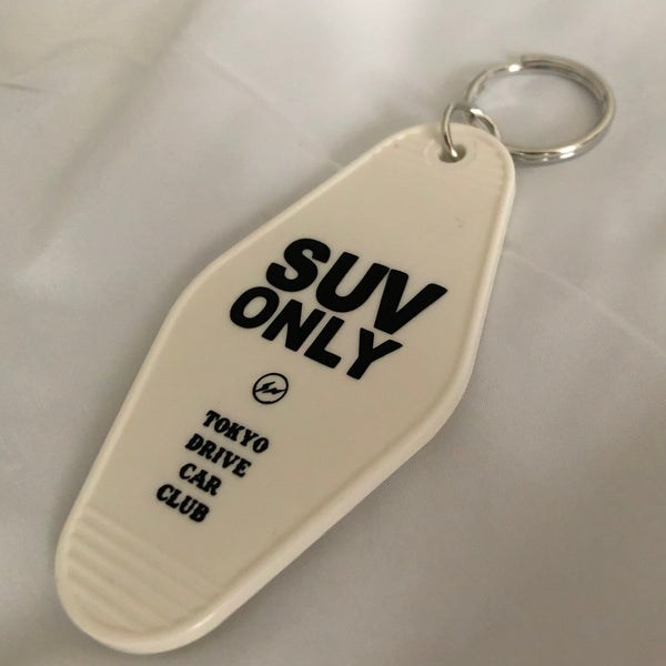 SUV ONLY MOTEL KEYCHAIN WHITE-